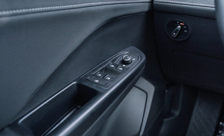 2025 Volkswagen Taos Comfortline Black Edition LC2604