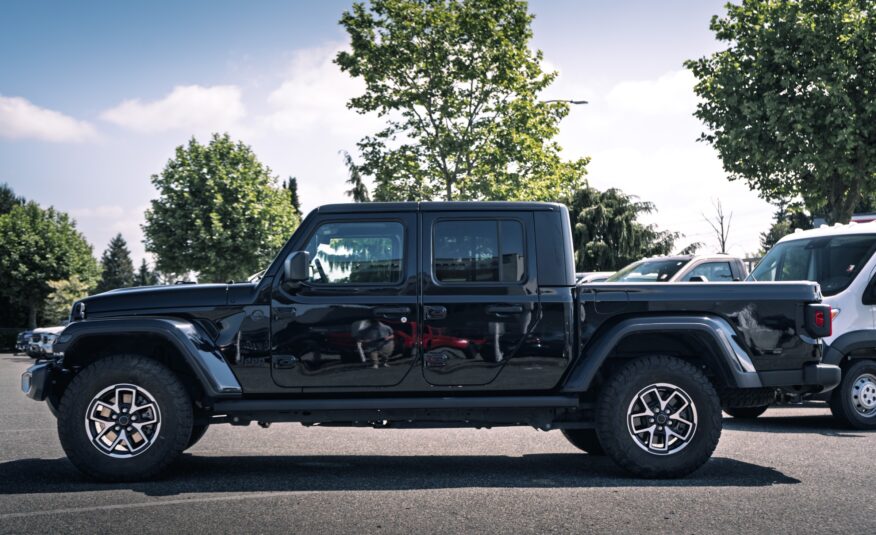 2022 Jeep Gladiator Sport S LC2600A