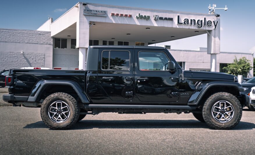 2022 Jeep Gladiator Sport S LC2600A