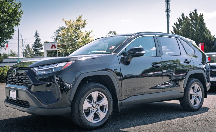 2024 Toyota RAV4 XLE LC2602