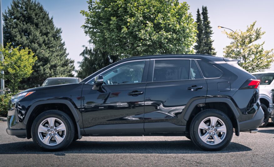 2024 Toyota RAV4 XLE LC2602