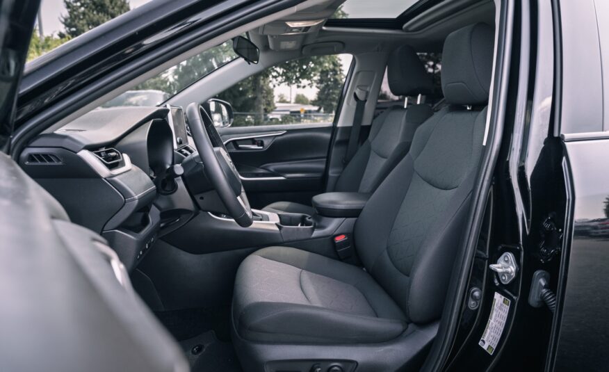 2024 Toyota RAV4 XLE LC2602