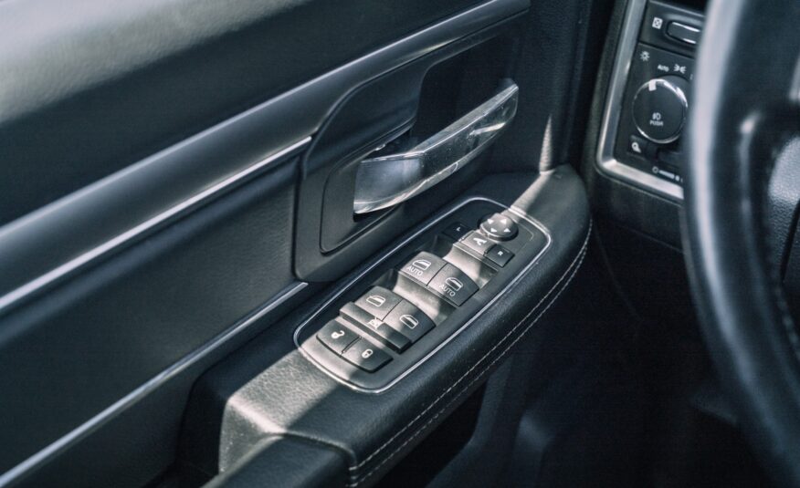 2021 RAM 1500 Classic SLT LC2605