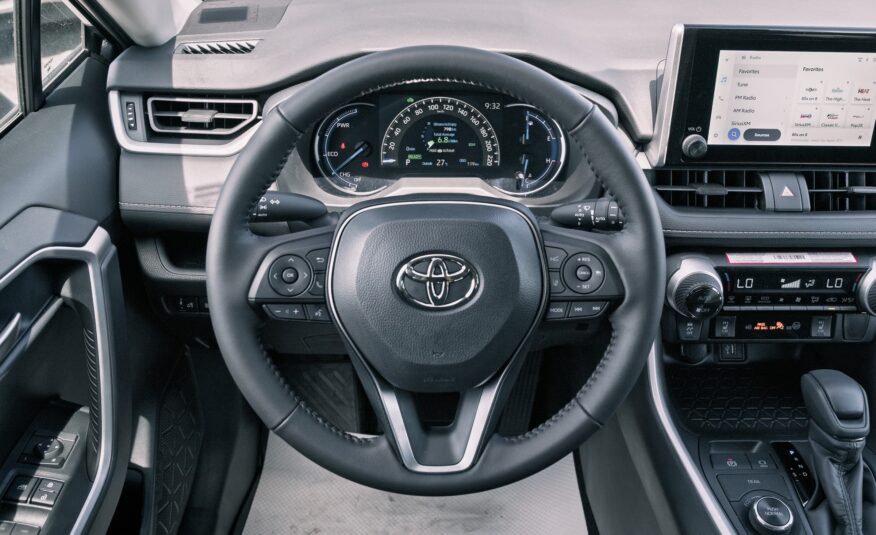 2025 Toyota RAV4 Hybrid XLE LC2601