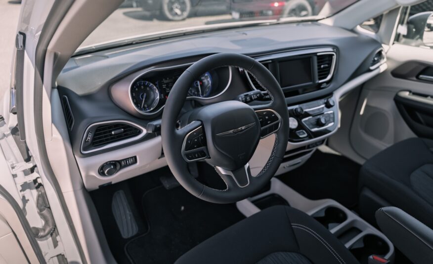 2024 Chrysler Grand Caravan SXT R196205