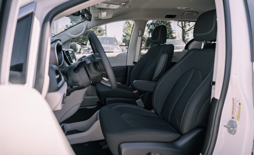 2024 Chrysler Grand Caravan SXT R196205