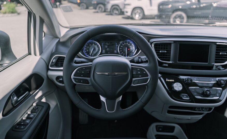 2024 Chrysler Grand Caravan SXT R196205