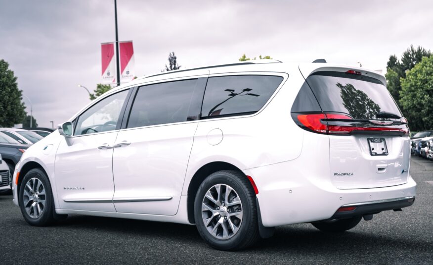 2024 Chrysler Pacifica Hybrid Pinnacle R109031