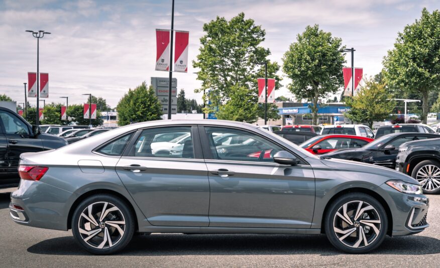 2025 Volkswagen Jetta Highline LC2618