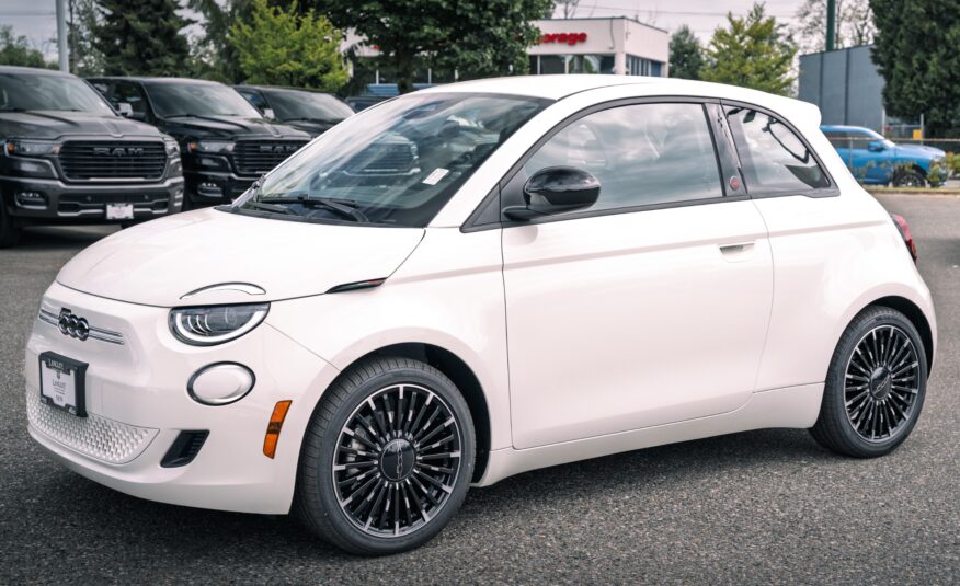 2025 Fiat 500e  S238202