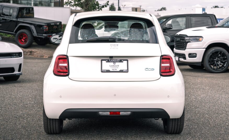 2025 Fiat 500e  S238202