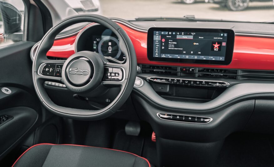 2025 Fiat 500e  S238202