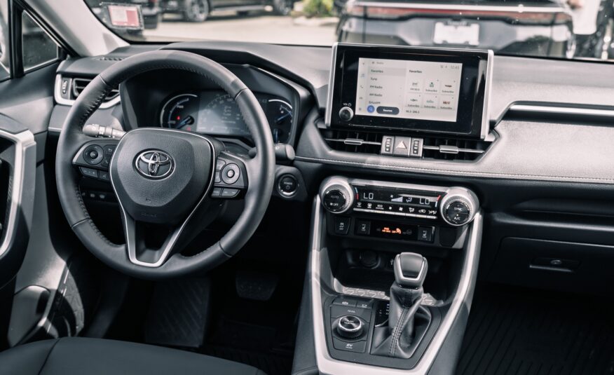 2025 Toyota RAV4 Hybrid XLE LC2607