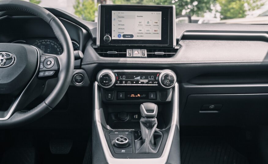 2025 Toyota RAV4 Hybrid XLE LC2607