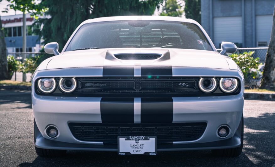 2023 Dodge Challenger R/T R205757A