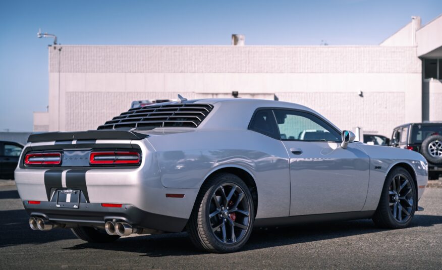 2023 Dodge Challenger R/T R205757A