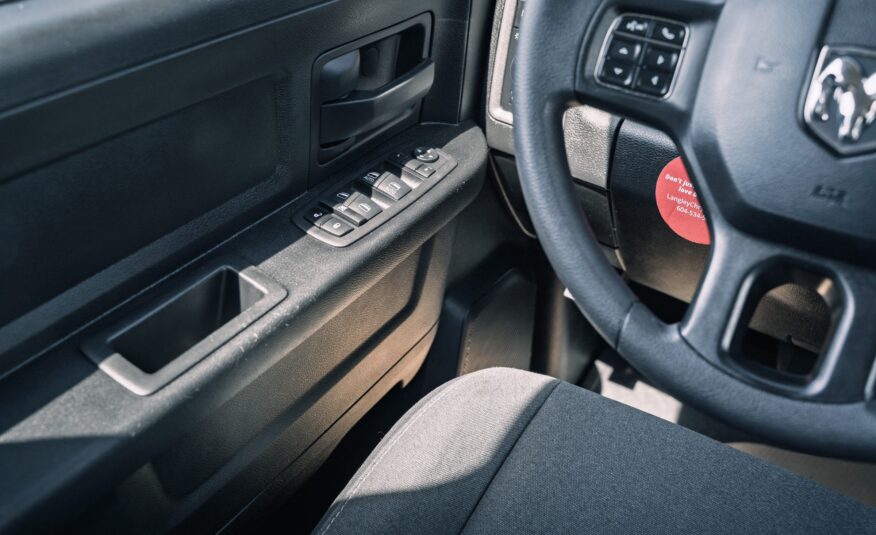 2023 RAM 1500 Classic Tradesman LC2675