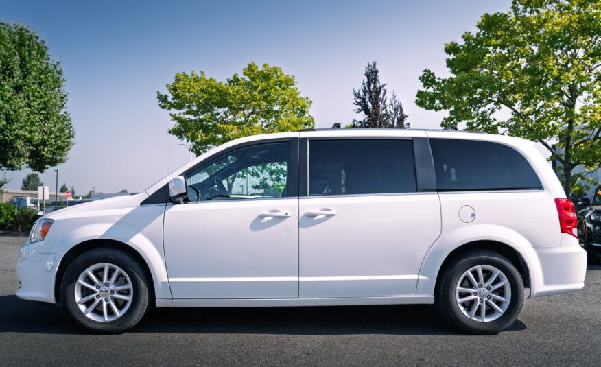 2020 Dodge Grand Caravan Premium Plus LC2675A