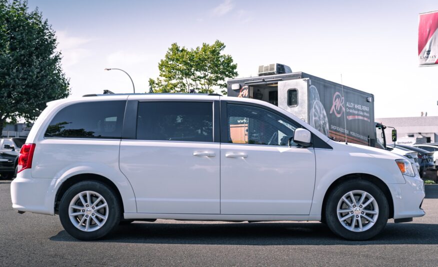 2020 Dodge Grand Caravan Premium Plus LC2675A