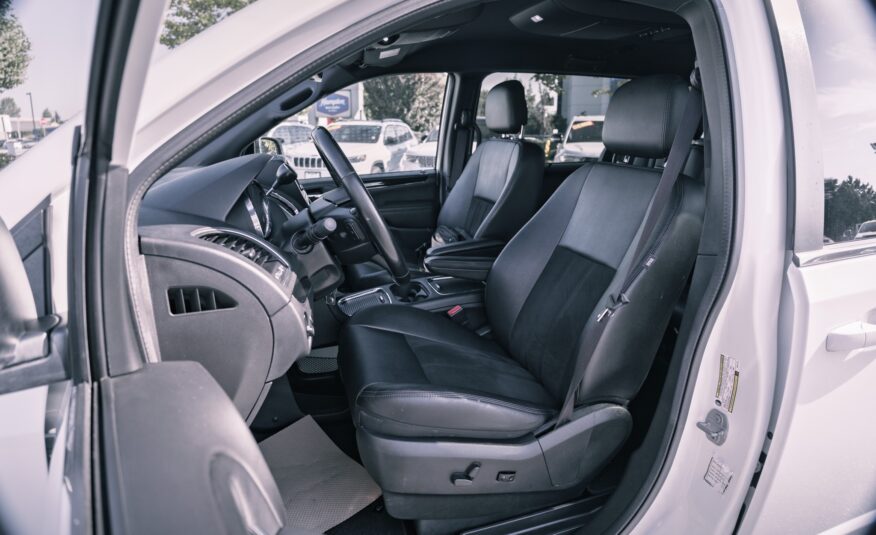 2020 Dodge Grand Caravan Premium Plus LC2675A