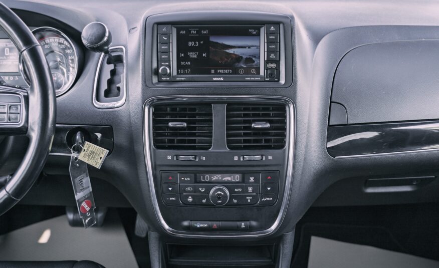 2020 Dodge Grand Caravan Premium Plus LC2675A