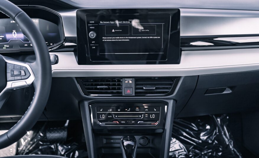 2025 Volkswagen Taos Trendline LC2697
