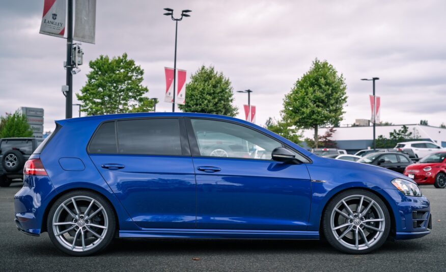 2017 Volkswagen Golf R 2.0 TSI LC2576AA