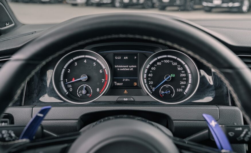 2017 Volkswagen Golf R 2.0 TSI LC2576AA