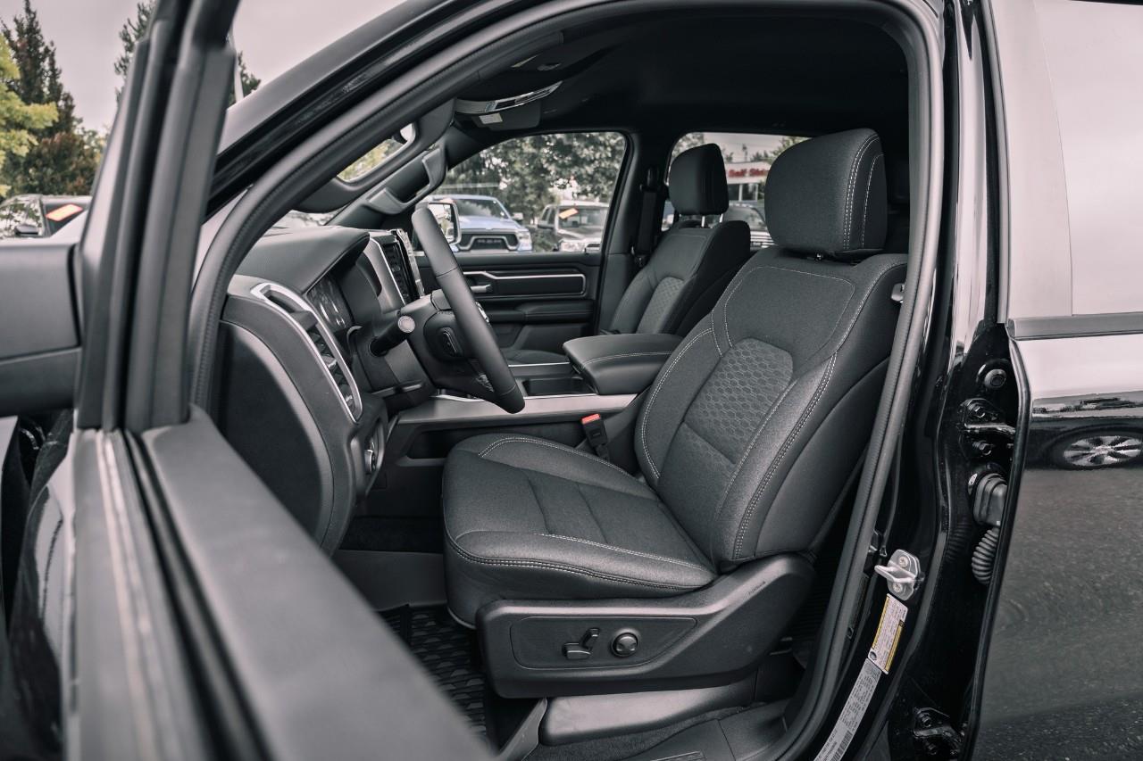 2025 RAM 1500 Big Horn S509671