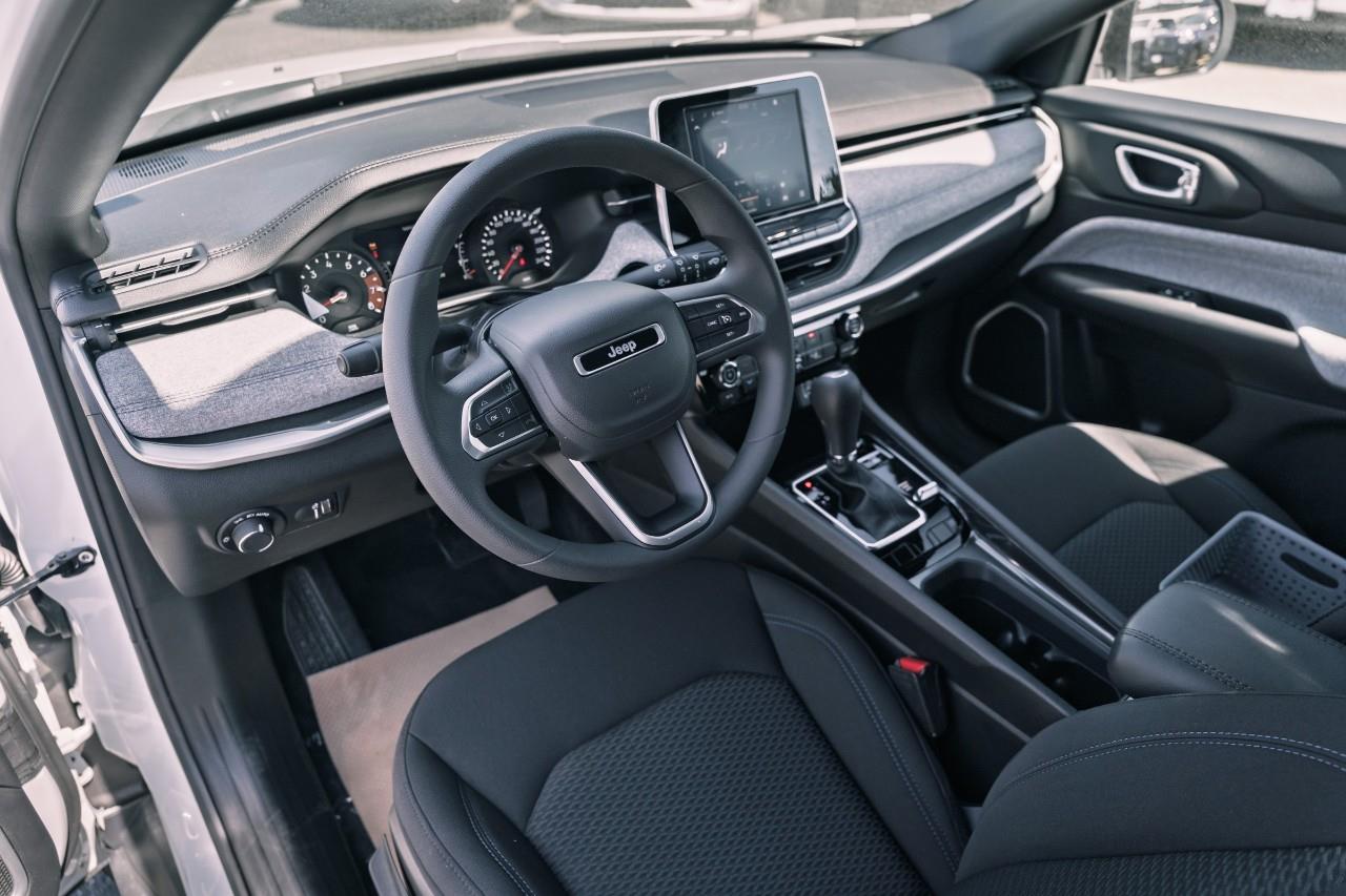 2025 Jeep Compass North S625685