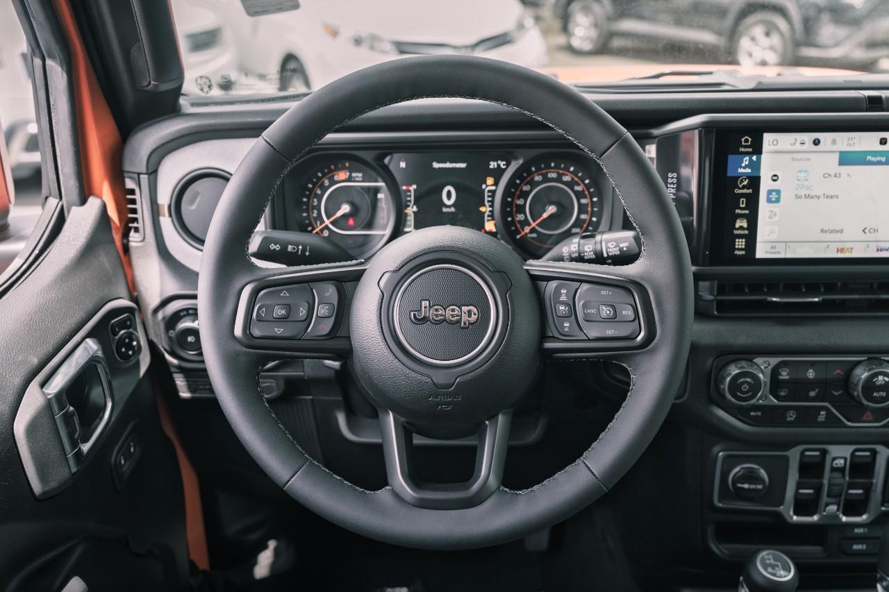 2025 Jeep Wrangler Sport S621369