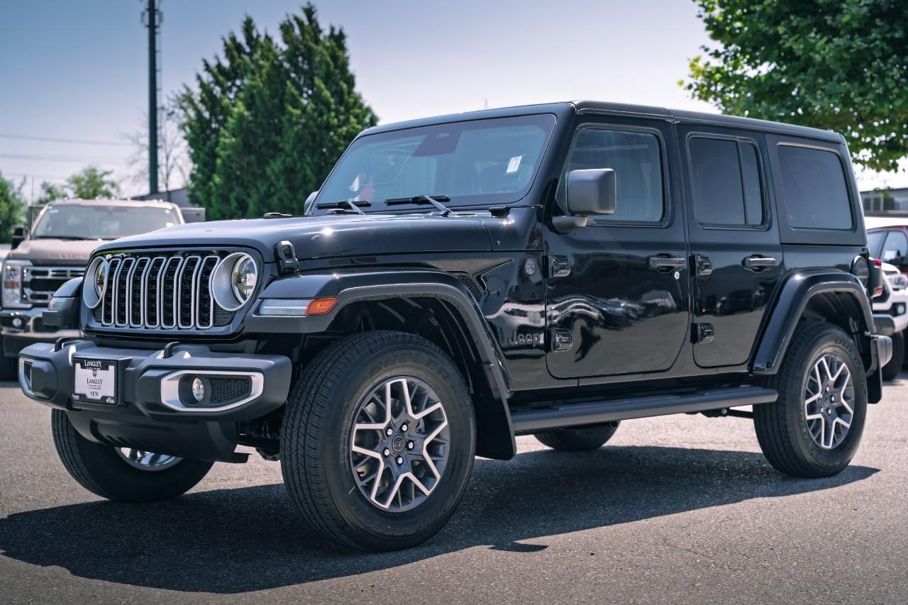 2025 Jeep Wrangler Sahara S633107