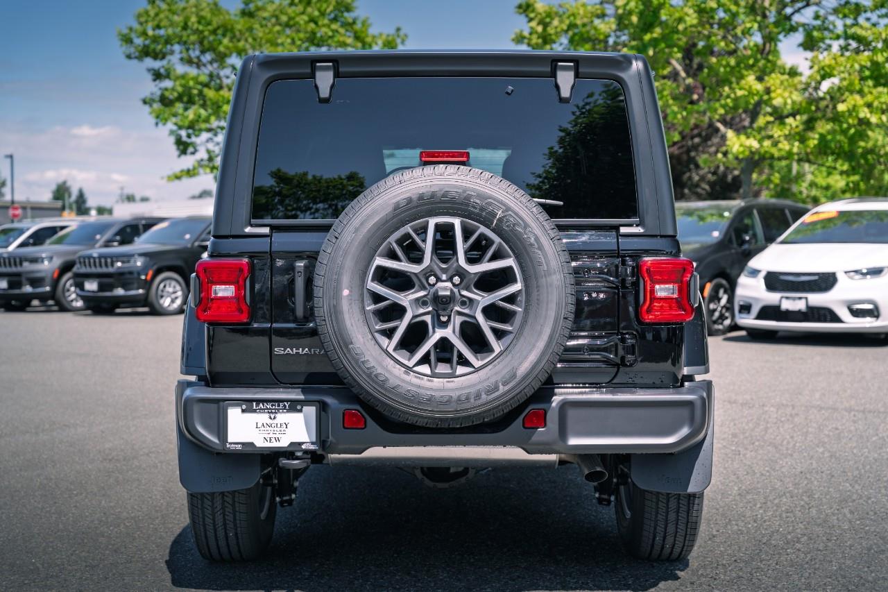 2025 Jeep Wrangler Sahara S633107