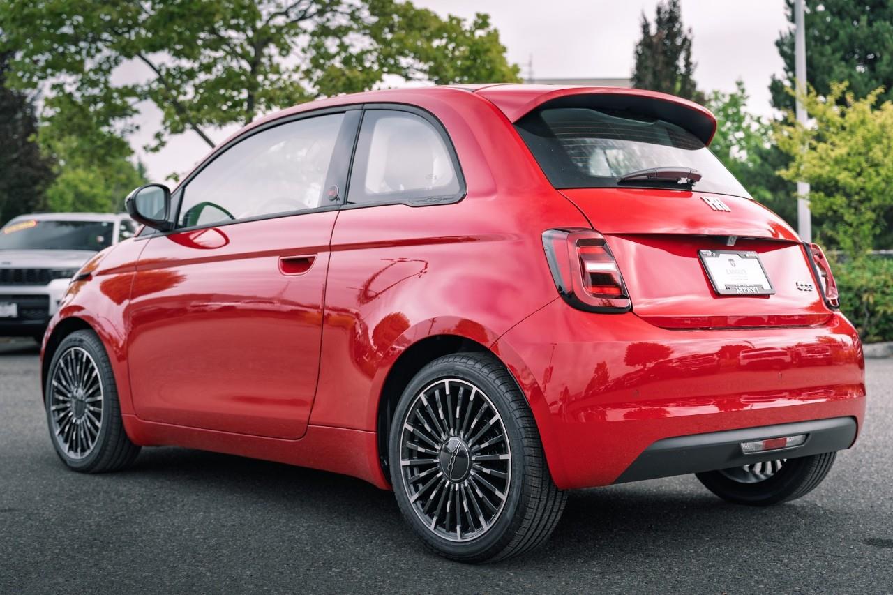 2025 Fiat 500e  S239957