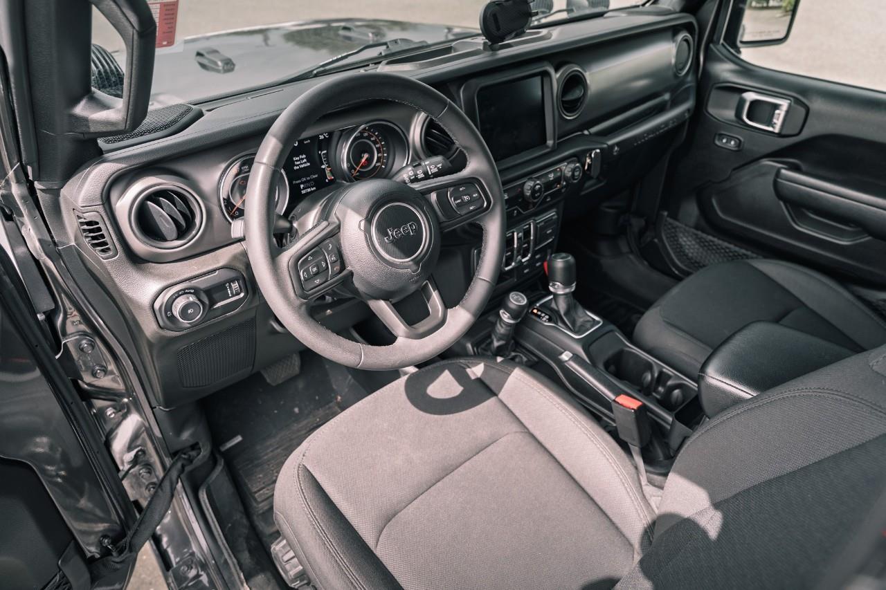 2023 Jeep Wrangler Sport LC2684