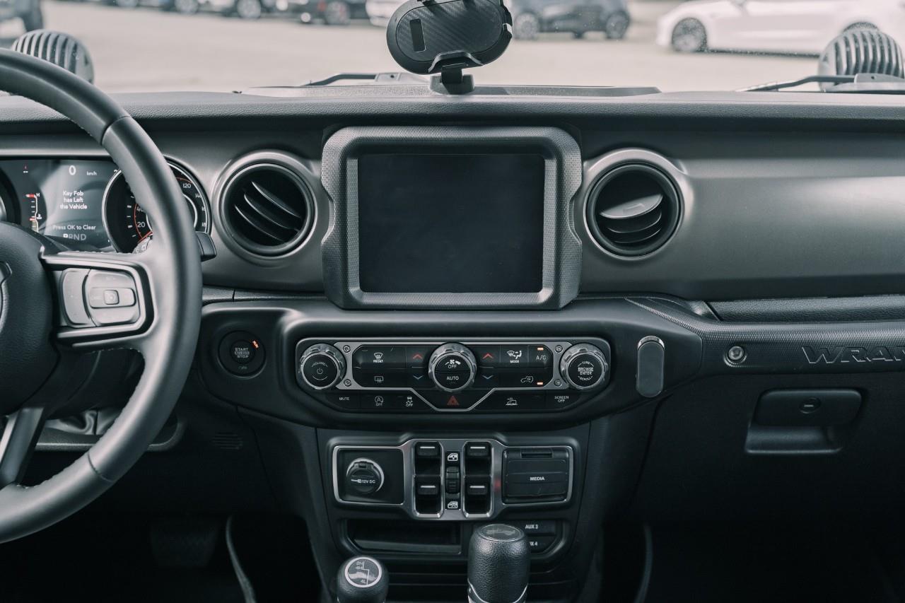 2023 Jeep Wrangler Sport LC2684