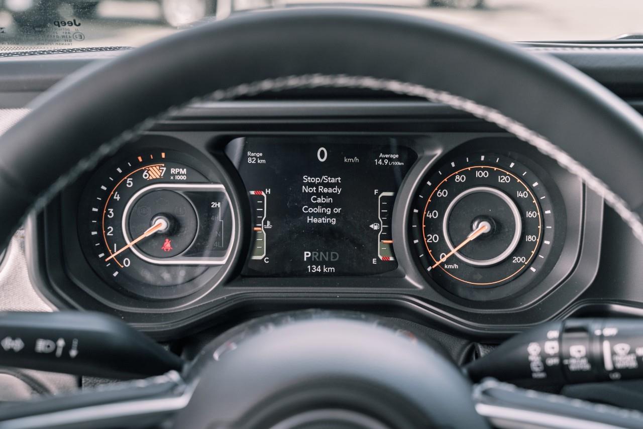 2025 Jeep Wrangler Sahara S564325