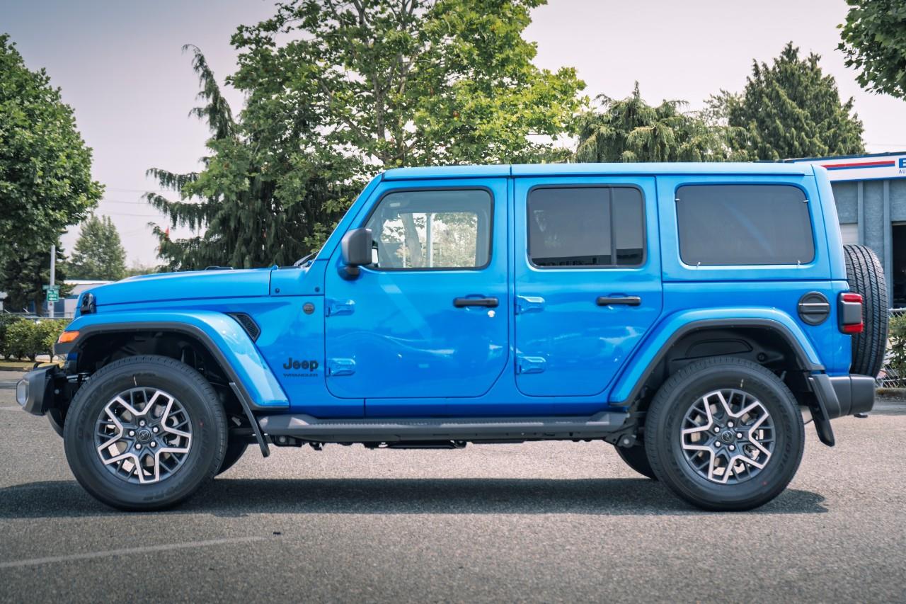 2025 Jeep Wrangler Sahara S621390