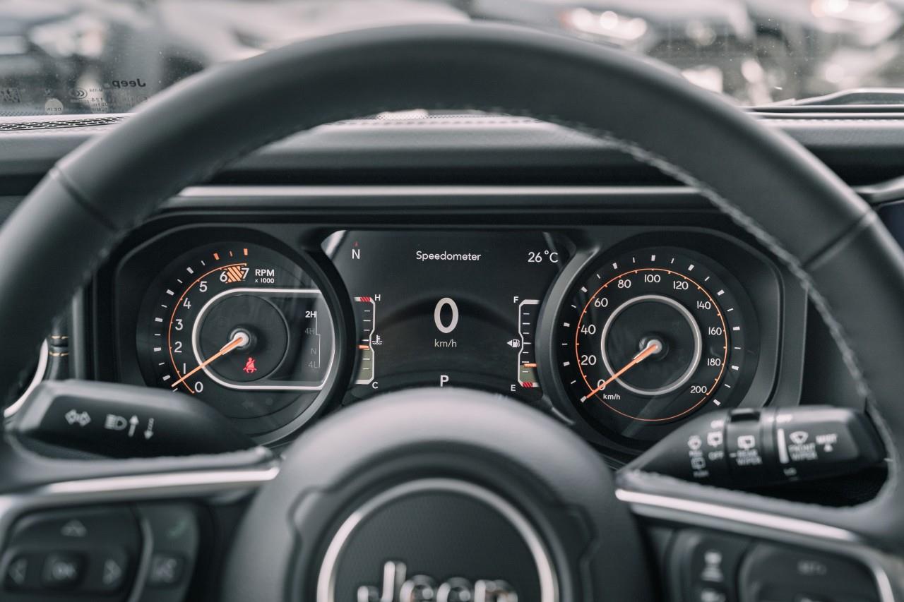 2025 Jeep Wrangler Sahara S621390