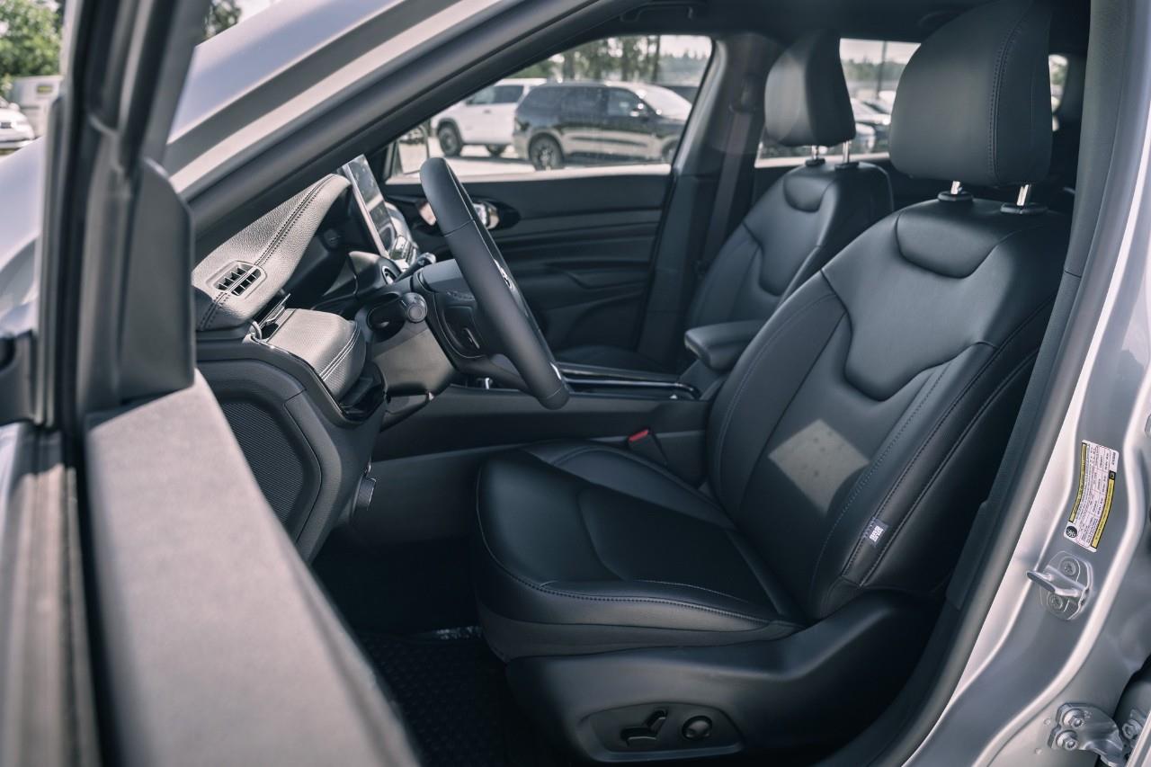 2025 Jeep Compass Altitude S626330