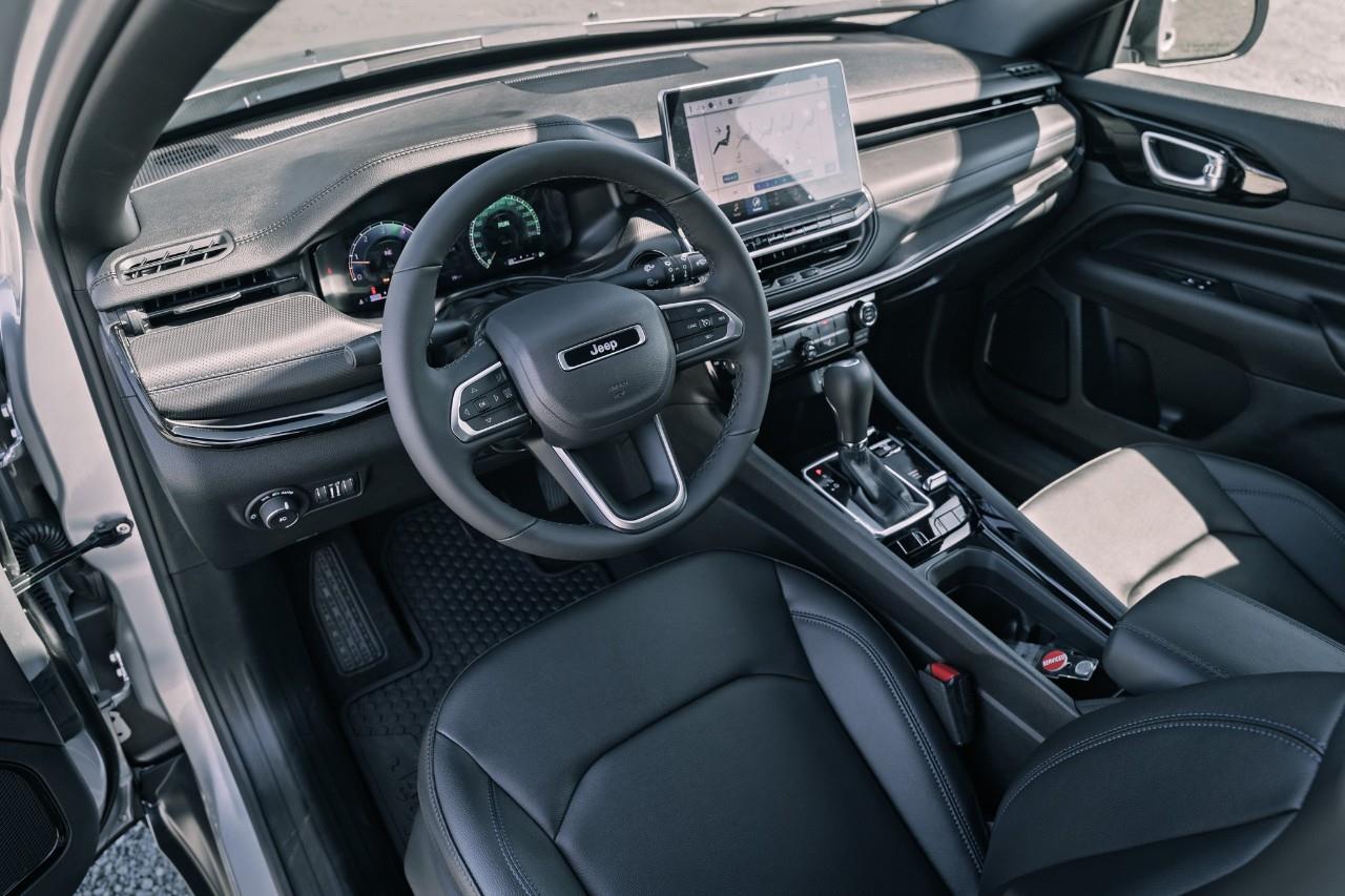 2025 Jeep Compass Altitude S626330