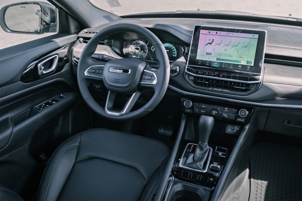 2025 Jeep Compass Altitude S626330