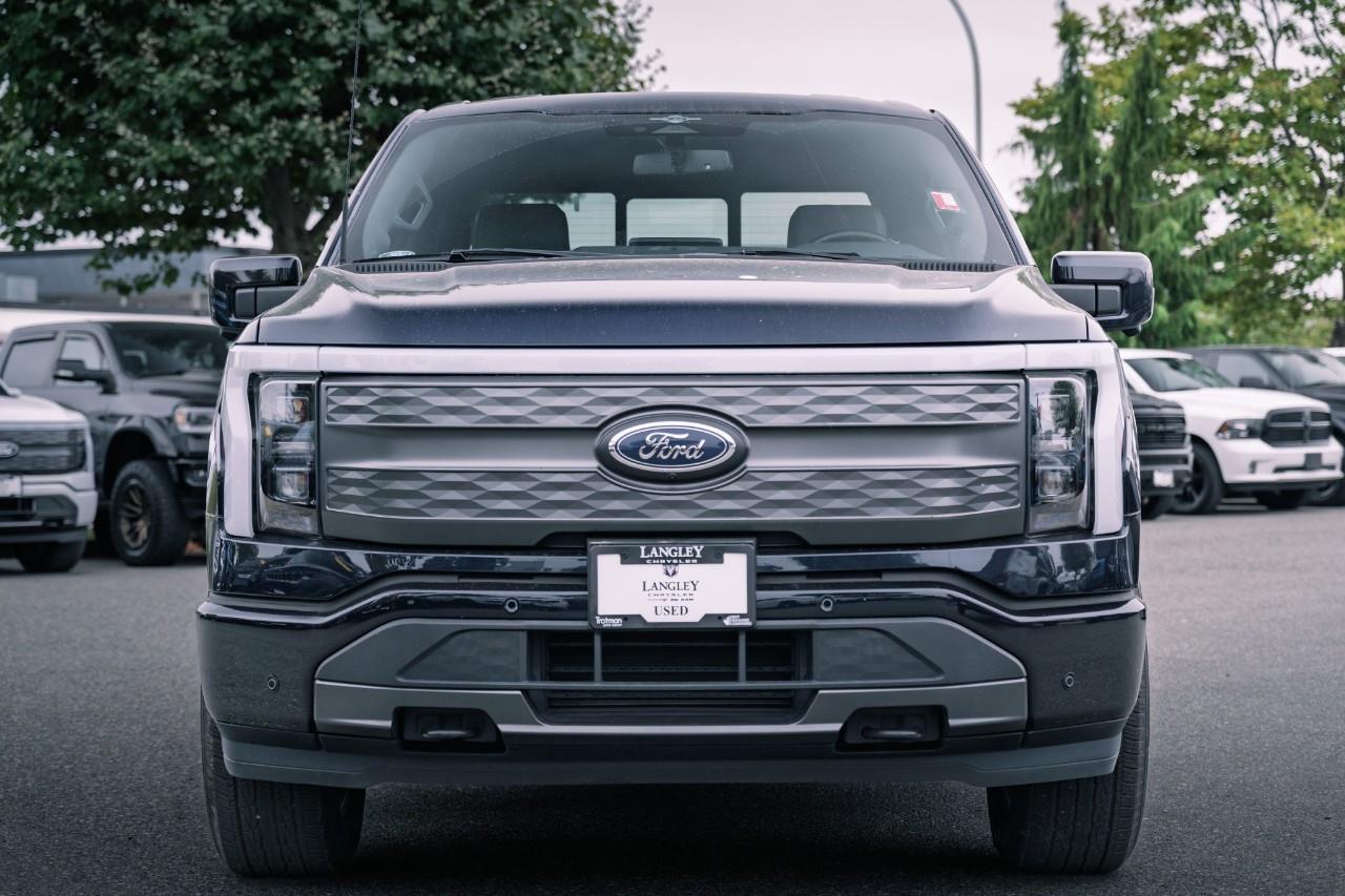 2023 Ford F-150 Lightning Pro LC2705