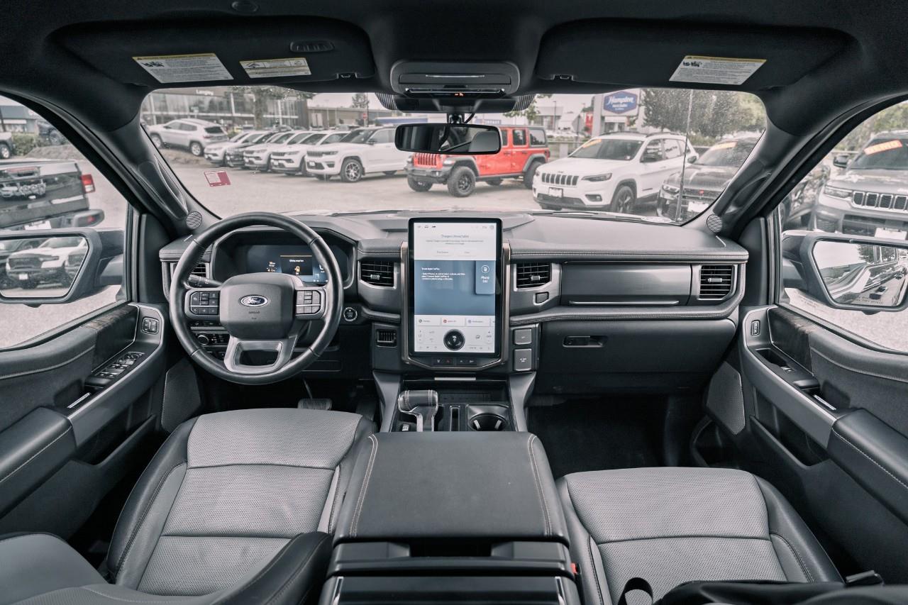 2023 Ford F-150 Lightning Pro LC2705