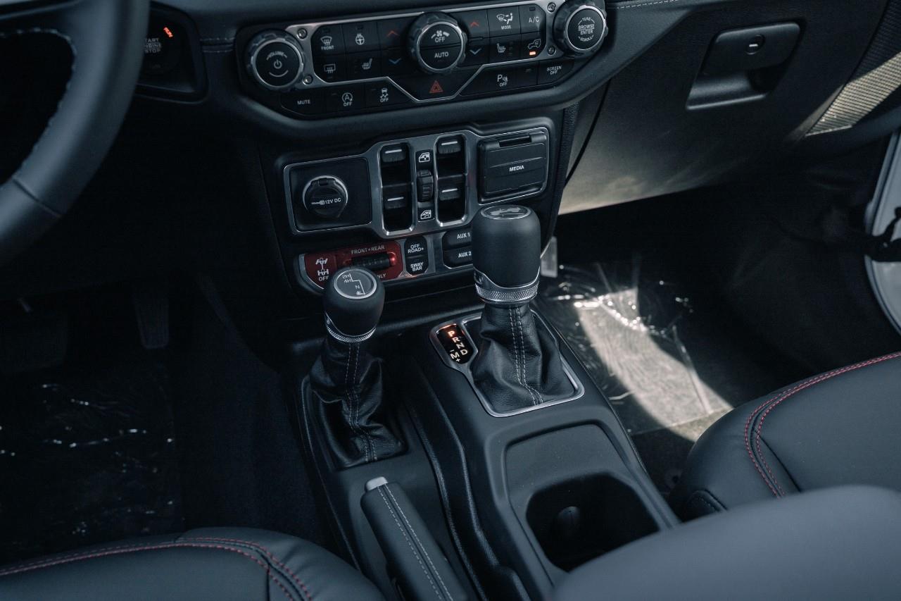 2025 Jeep Wrangler Rubicon S582838