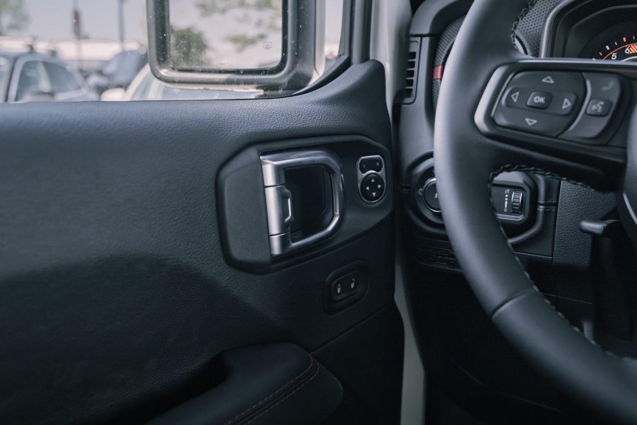 2025 Jeep Wrangler Rubicon S582838