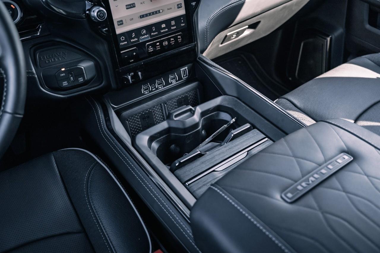 2025 RAM 3500 Limited S544757