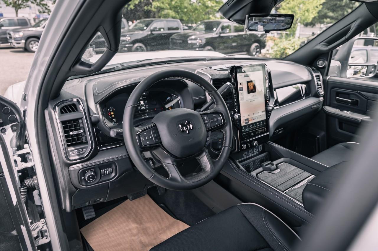 2025 RAM 3500 Limited S541028