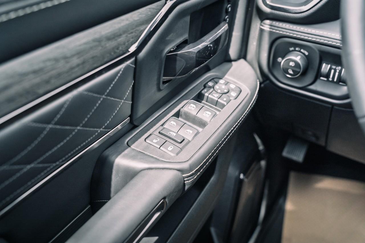 2025 RAM 3500 Limited S541028