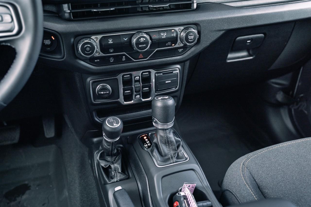 2025 Jeep Wrangler Sport S610399